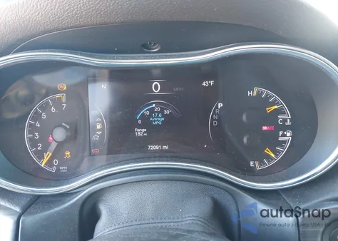 2019 Jeep Grand Cherokee Limited 4X2 z USA, uszkodzony, nr VIN 1C4RJEBG3KC699167